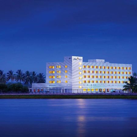 Hotel Naveen Lakeside Hubli Dış mekan fotoğraf