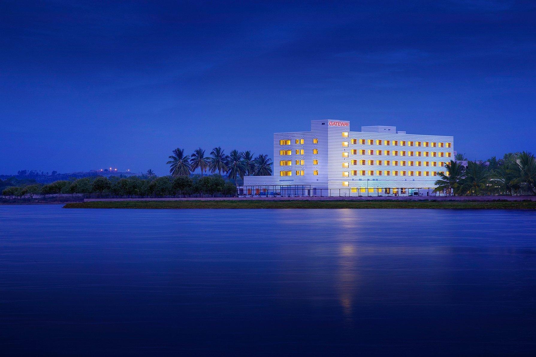 Hotel Naveen Lakeside Hubli Dış mekan fotoğraf