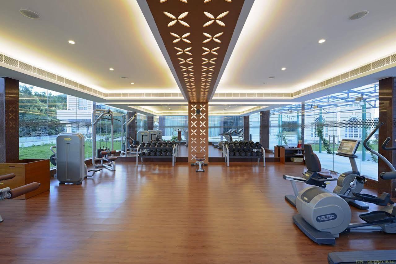 Hotel Naveen Lakeside Hubli Dış mekan fotoğraf